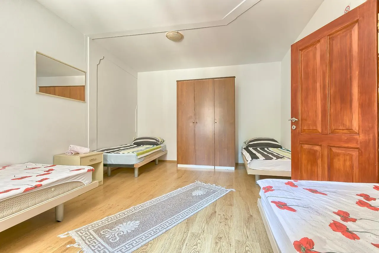 Hostel Pula