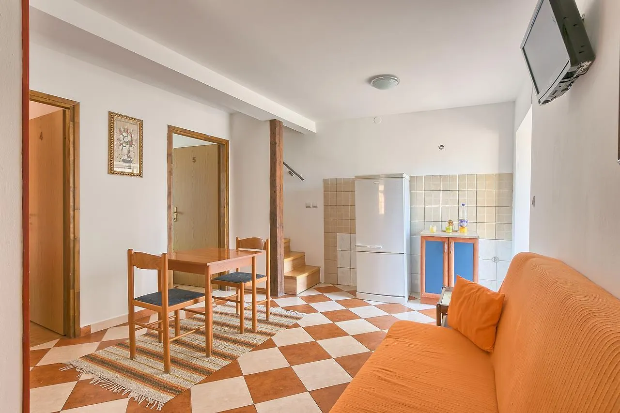 Hostel Pula