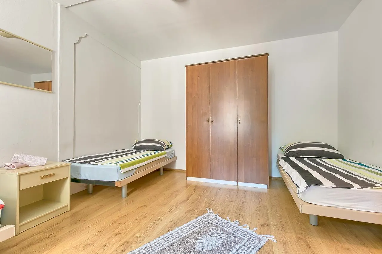 Hostel Pula