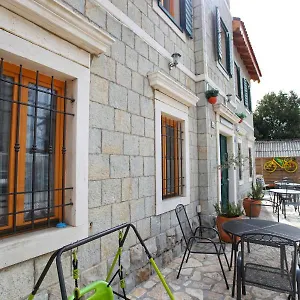 https://villa-sol.hotels-in-trogir.com