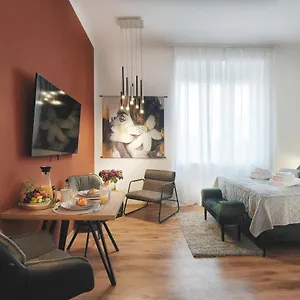 Apartahotel Emi Luxury