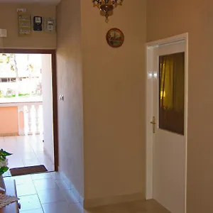 https://apartment-and-rooms-toka.hotelinzadar.com