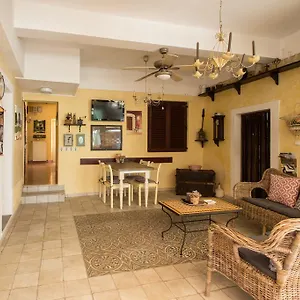 https://casa-segota.hotelinzadar.com