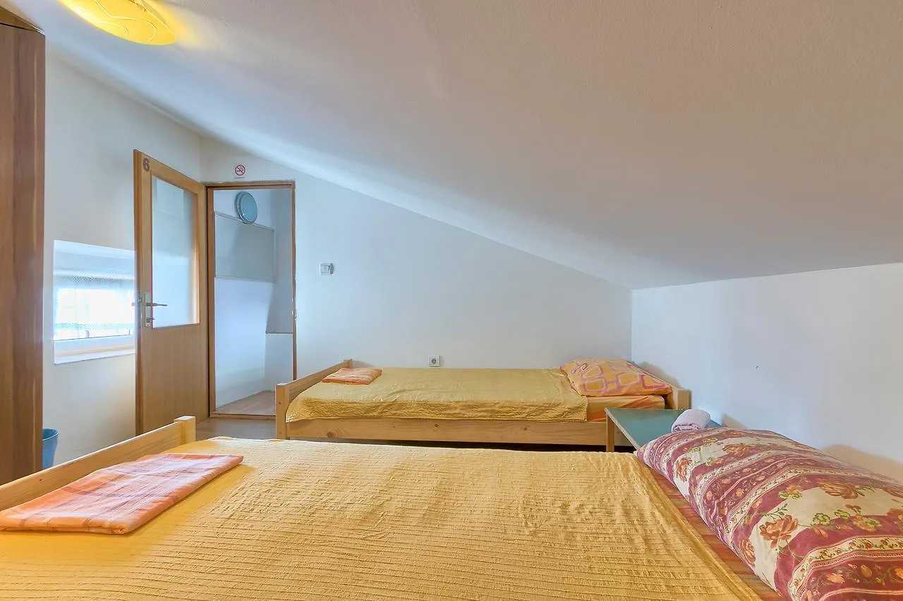 Hostel Pula